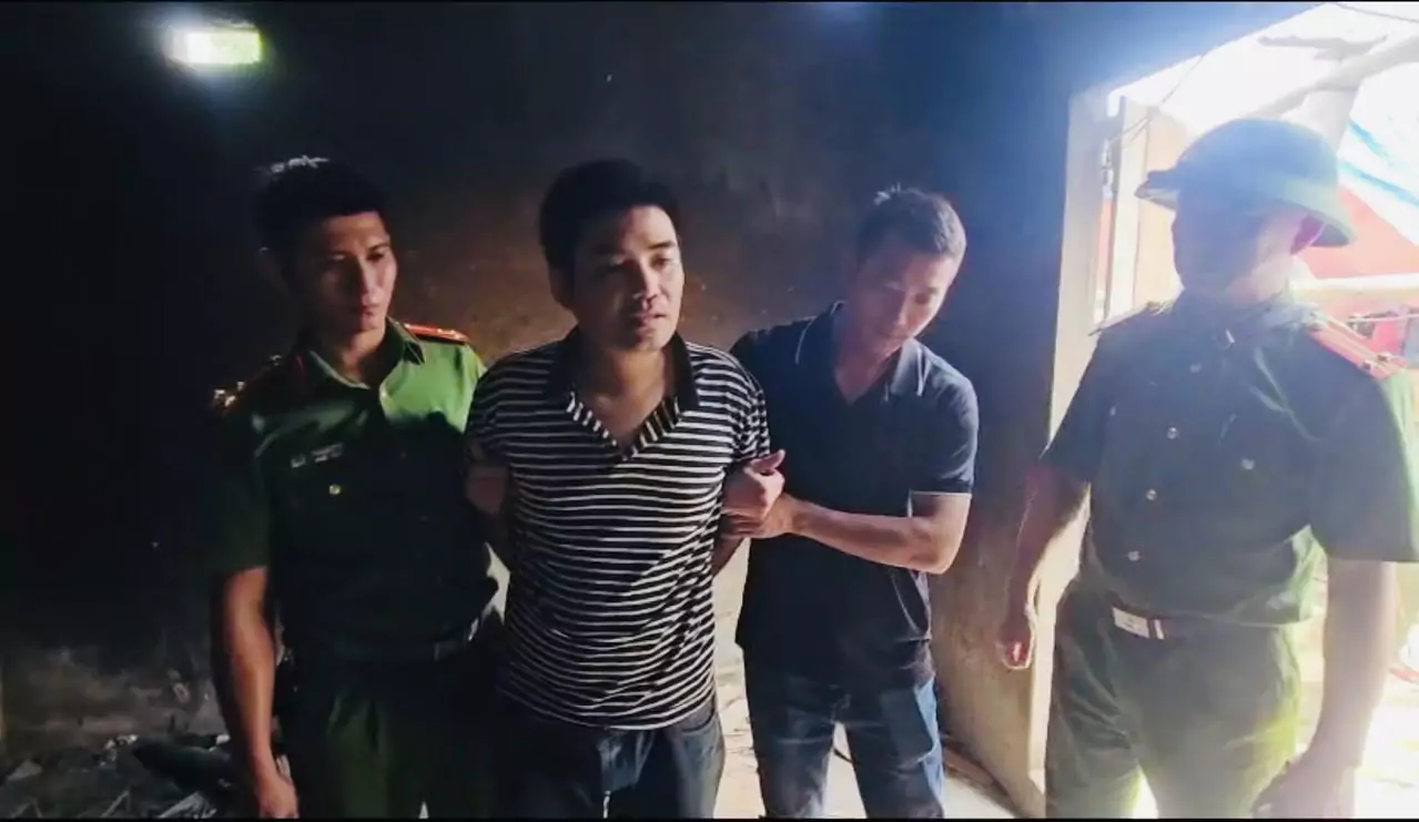 Anh trai dùng dao chém em ruột trọng thương